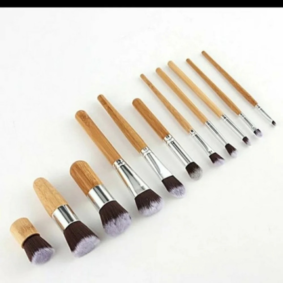 Bamboo Pro Makeup Brush Set with Bag & Free Gift - Picture 2 of 14
